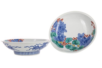 Lot 1313 - A PAIR OF JAPANESE BOWLS