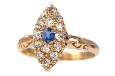 Lot 756 - A SAPPHIRE AND DIAMOND RING
