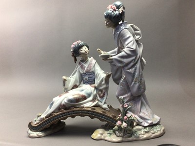 Lot 289 - A LLADRO FIGURE OF TWO GEISHA GIRLS ON BRIDGE