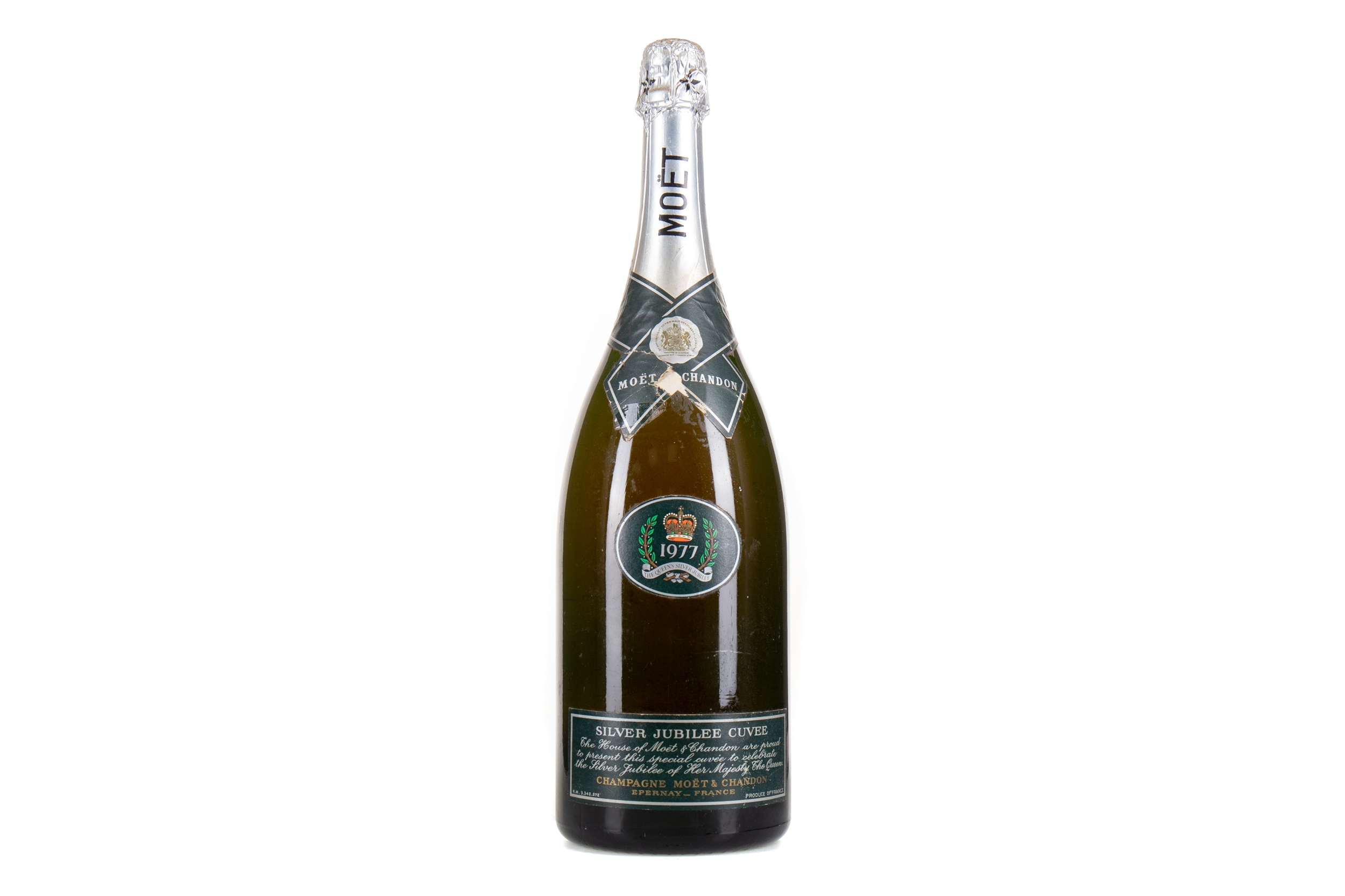 Lot 304 - MOET & CHANDON 1977 SILVER JUBILEE CUVEE