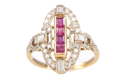 Lot 792 - A RUBY AND DIAMOND RING