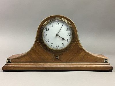 Lot 395 - AN EARLY 20TH CENTURY MAHOGANY MANTEL CLOCK