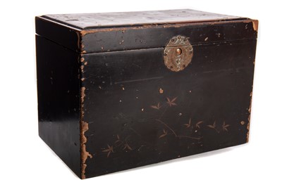 Lot 408 - A JAPANESE MEIJI PERIOD LACQUERED TEA CADDY