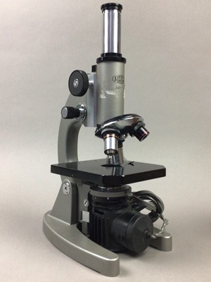 Lot 436 - AN OLYMPUS ELECTRIC MICROSCOPE WITH SLIDES