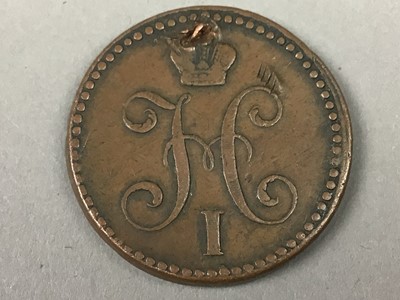 Lot 472 - A LOT OF VINTAGE COINS AND TOKENS