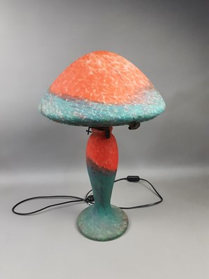 Lot 518 - A REPRODUCTION GLASS MUSHROOM TABLE LAMP