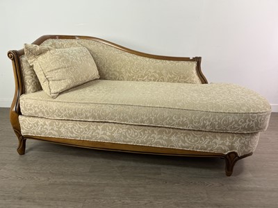 Lot 576 - UPHOLSTERED CHAISE LOUNGE