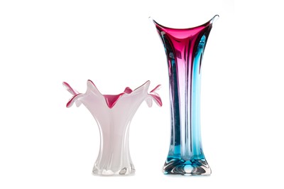 Lot 588 - A MURANO SOMMERSO GLASS VASE AND ANOTHER