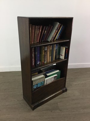 Lot 89 - AN OAK OPEN BOOKCASE TOP AND VARIOUS BOOKS