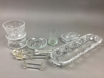 Lot 108 - A LOT OF ASSORTED GLASS BOWLS, JUGS AND DRINKING GLASSES
