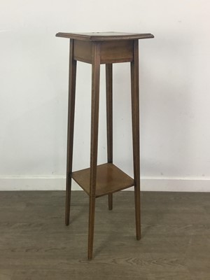 Lot 202 - A MAHOGANY PLANT STAND