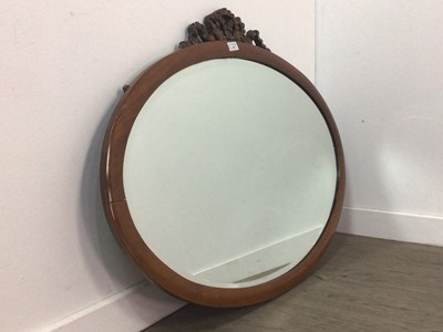 Lot 195 - A LARGE DECORATIVE OVAL MIRROR