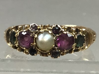 Lot 53 - A VICTORIAN PEARL AND GEM SET RING