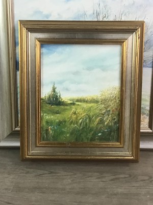 Lot 10 - AN OIL ON BOARD DEPICTING A SCENE FROM VENICE
