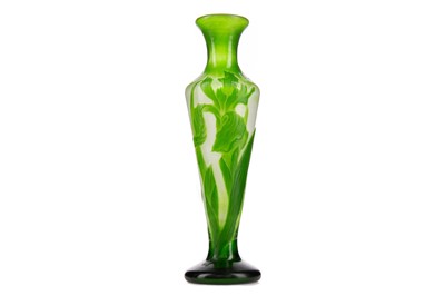 Lot 539 - MULLER CROISMARE, A FRENCH ART NOUVEAU CAMEO GLASS VASE