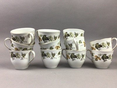 Lot 266 - A ROYAL DOULTON LARCHMONT DINNER AND TEA SERVICE