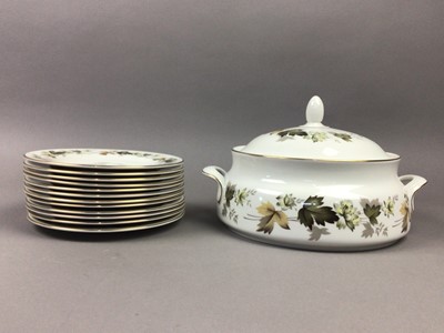 Lot 266 - A ROYAL DOULTON LARCHMONT DINNER AND TEA SERVICE