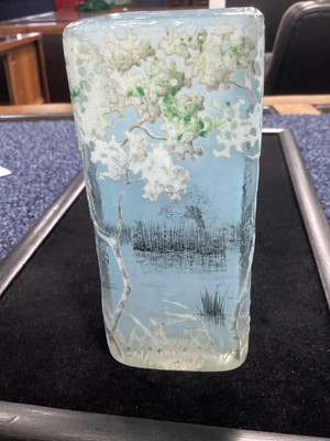 Lot 547 - DAUM FRÈRES NANCY, A RARE CAMEO AND ENAMELLED GLASS SWAN VASE