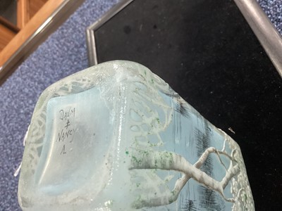 Lot 547 - DAUM FRÈRES NANCY, A RARE CAMEO AND ENAMELLED GLASS SWAN VASE