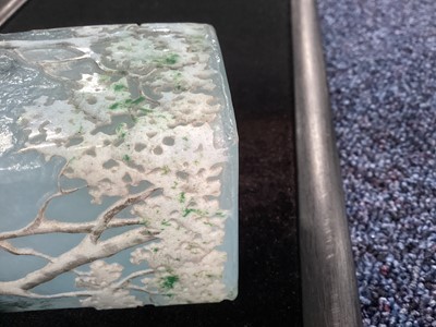 Lot 547 - DAUM FRÈRES NANCY, A RARE CAMEO AND ENAMELLED GLASS SWAN VASE