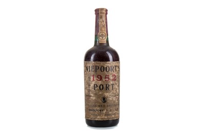 Lot 130 - NIEPOORT 1952 PORT