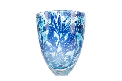 Lot 565 - JONATHAN HARRIS (BRITISH CONTEMPORARY), A STUDIO GLASS VASE
