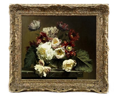 Lot 306 - POPPIES AND PEONIES IN A GLASS BOWL, AN OIL BY BENNETT OATES