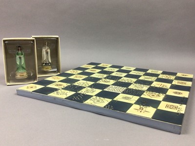 Lot 948 - THE LORD OF THE RINGS CHESS SET BY EAGLEMOSS