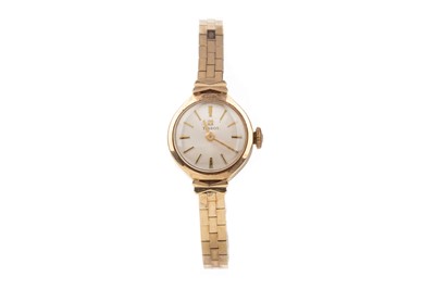 Lot 807 - A LADY'S TISSOT NINE CARAT GOLD MANUAL WIND WRIST WATCH