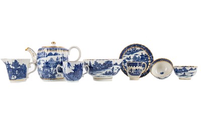 Lot 776 - A CAUGHLEY PART TEA SET