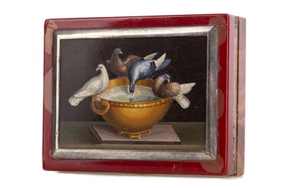 Lot 41 - AN EARLY 19TH CENTURY ITALIAN GRAND TOUR MICROMOSAIC SNUFF BOX