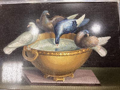 Lot 41 - AN EARLY 19TH CENTURY ITALIAN GRAND TOUR MICROMOSAIC SNUFF BOX