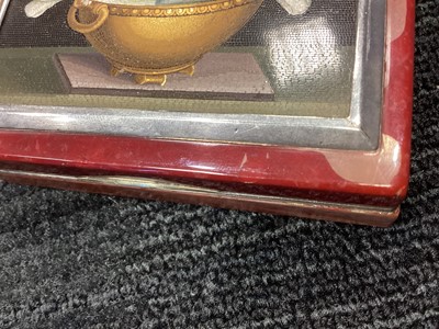 Lot 41 - AN EARLY 19TH CENTURY ITALIAN GRAND TOUR MICROMOSAIC SNUFF BOX