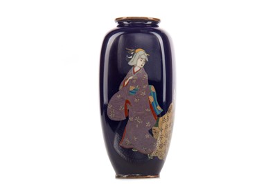 Lot 1400 - A SMALL JAPANESE CLOISONNE VASE