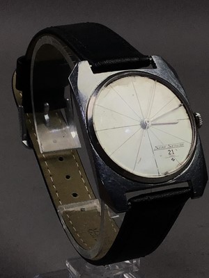 Lot 359 - A GENTS 'SEIKO SKYLINER' MECHANICAL WRIST WATCH AND A STOP WATCH