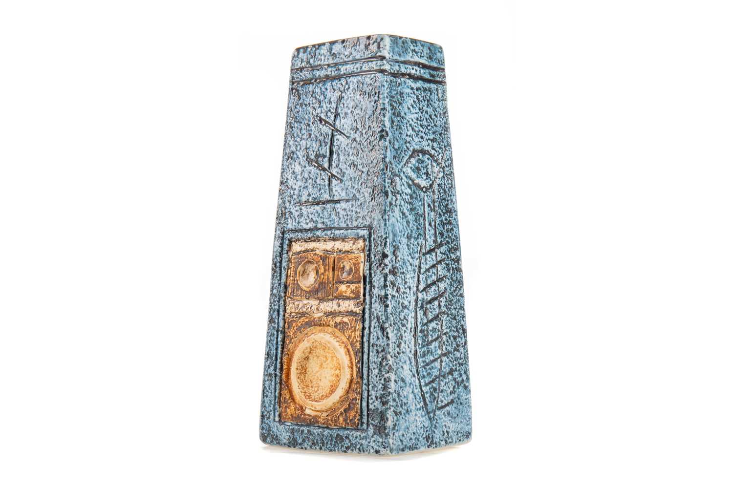 Lot 583 - ANNE JONES FOR TROIKA POTTERY, A COFFIN VASE