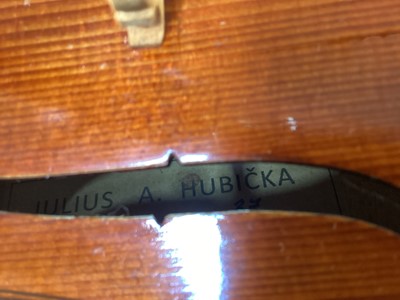 Lot 619 - A FULL SIZE VIOLIN BY JULIUS A. HUBICKA