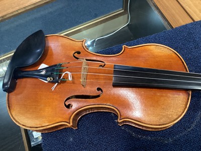 Lot 621 - A FULL SIZE GERMAN VIOLIN BY HOLM VIERTEL OF AACHEN