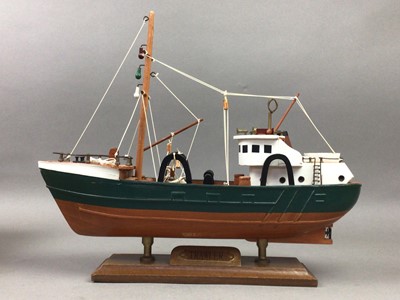 Lot 243 - A LOT OF MODEL BOATS INCLUDING 'STAR YACHT' MODEL