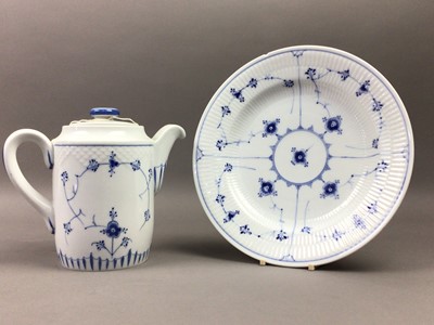 Lot 656 - AN EXTENSIVE ROYAL COPENHAGEN/BING & GRONDAHL DINNER SERVICE