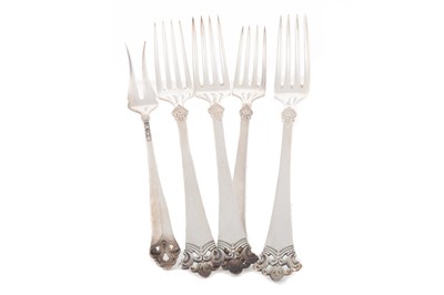 Lot 17 - COLLECTION OF CONTINENTAL SILVER FLATWARE