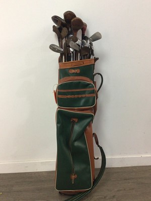 Lot 64 - A LOT OF VINTAGE GOLF CLUBS