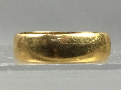 Lot 3 - A LOT OF SIX GOLD RINGS