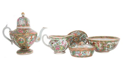 Lot 1054 - EXTENSIVE CHINESE CANTONESE ROSE MEDALLION PART COFFEE SET