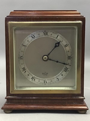 Lot 185 - A MAHOGANY CASED MANTEL CLOCK