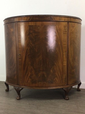 Lot 230 - A REPRODUCTION MAHOGANY DEMI LUNE LOUNGE COMMODE