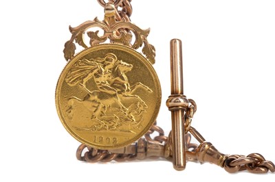 Lot 4 - A GOLD DOUBLE ALBERT CHAIN WITH DOUBLE SOVEREIGN