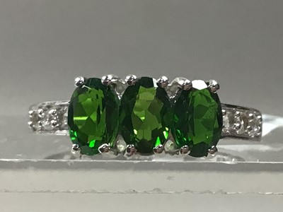 Lot 358 - A SUITE OF DIOPSIDE JEWELLERY