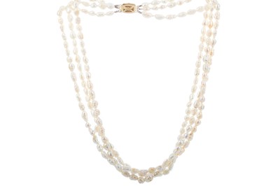 Lot 441 - A COLLECTION OF PEARL NECKLACES