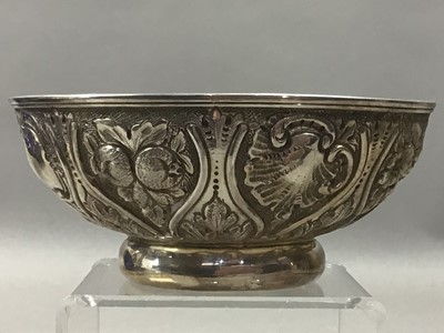 Lot 461 - A SILVER BOWL IN FITTED CASE